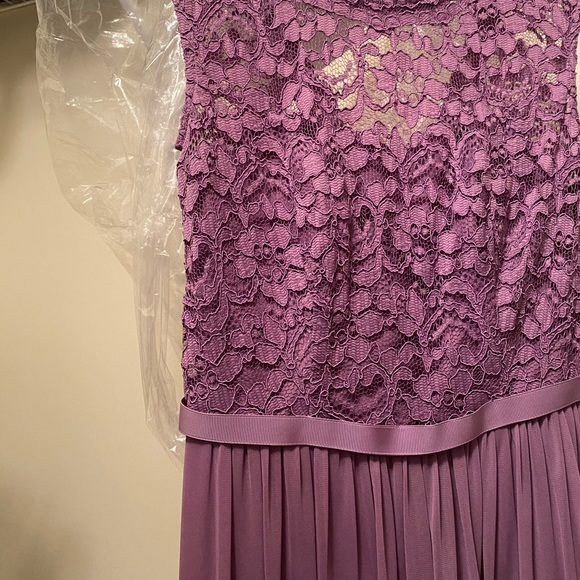 David’s Bridal Lace Bridesmaid Dress Wisteria - Picture 4 of 6